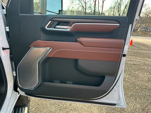 New 2026 GMC Sierra 2500 Denali Ultimate image 15