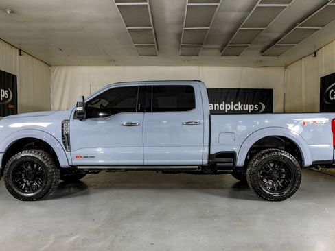 Used 2024 Ford F250 Platinum AWD/4WD image 12
