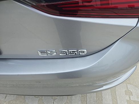 Used 2025 Lexus ES 350 w/ Premium Package FWD image 6