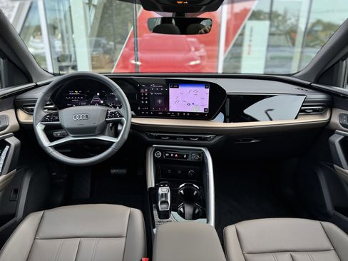 New 2025 Audi Q5 Premium image 10