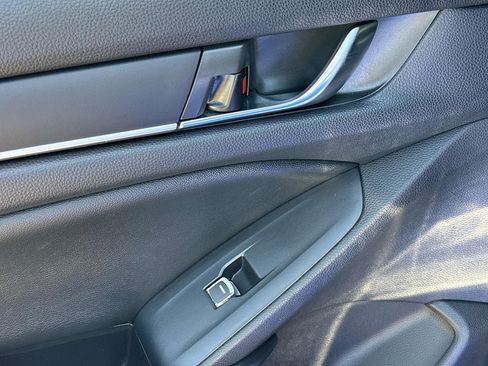 Used 2021 Honda Accord Sport image 10