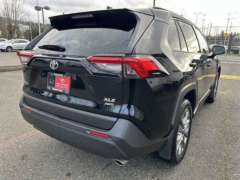 Certified 2025 Toyota RAV4 XLE Premium image 5