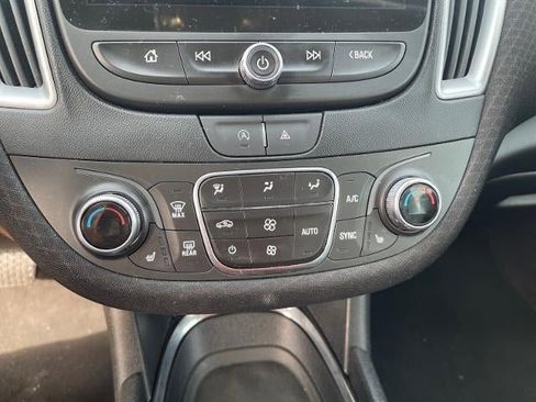 Used 2023 Chevrolet Malibu LT FWD image 16