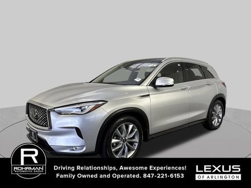 Used 2021 INFINITI QX50 Luxe FWD image 2