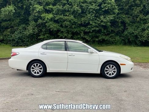 Used 2002 Lexus ES 330 FWD image 8