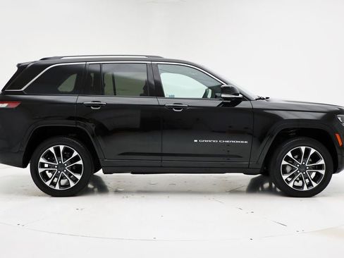 Used 2022 Jeep Grand Cherokee Overland image 3
