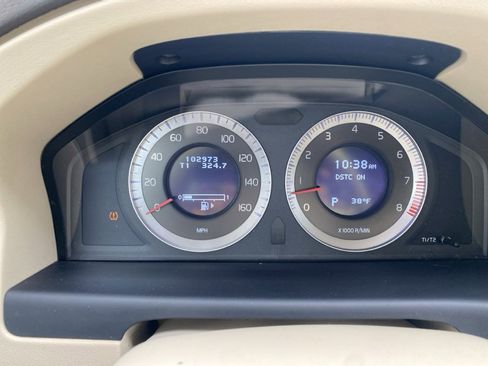 Used 2010 Volvo XC70 3.2 image 21