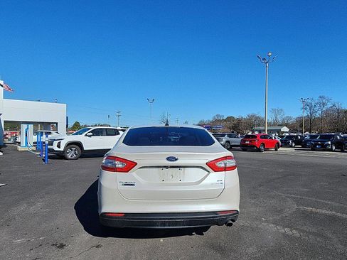 Used 2015 Ford Fusion Energi SE image 4