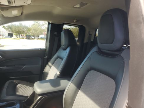 Used 2016 Chevrolet Colorado Z71 image 15