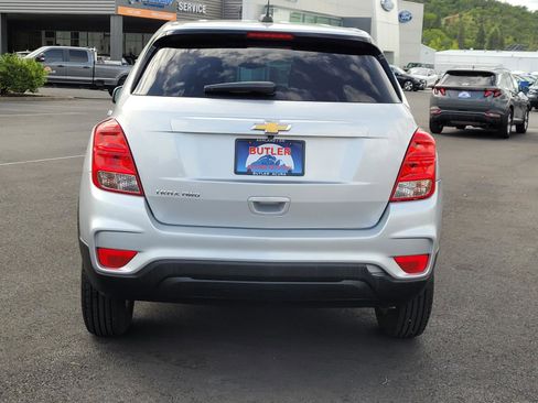 Used 2021 Chevrolet Trax LS w/ Tint and Cruise Package AWD/4WD image 6