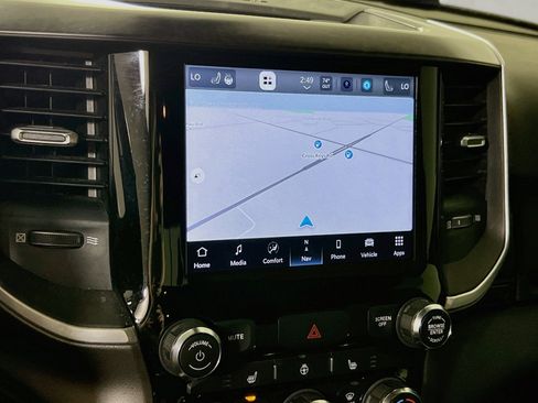 Used 2022 RAM 1500 Big Horn AWD/4WD image 13