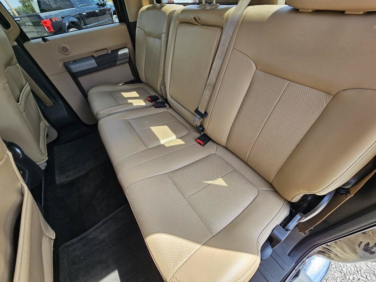 Used 2013 Ford F250 Lariat w/ Lariat Interior Pkg AWD/4WD image 23