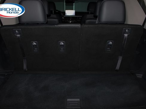 Used 2025 Honda Pilot EX-L image 12