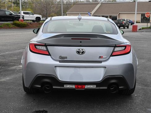 New 2026 Toyota GR86 Premium RWD image 3