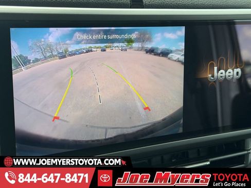 Used 2024 Jeep Wrangler Sport S image 18