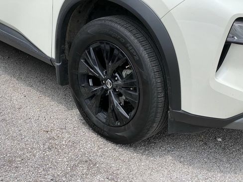 Used 2021 Nissan Rogue SV w/ Premium Package FWD image 4
