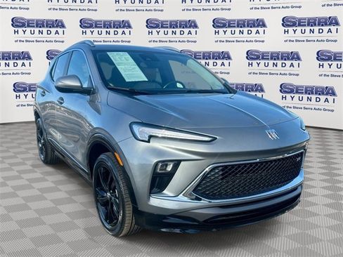 Used 2024 Buick Encore GX Sport Touring image 1