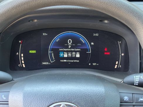 Used 2025 Toyota Camry LE FWD image 39