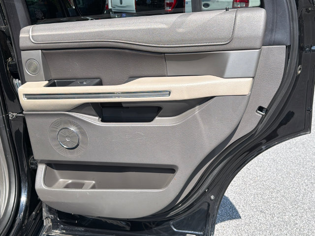 Certified 2018 Ford Expedition XLT w/ Equipment Group 202A RWD image 18