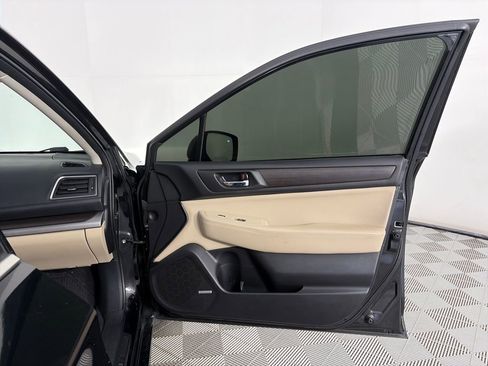 Used 2017 Subaru Legacy 2.5i Limited AWD/4WD image 30
