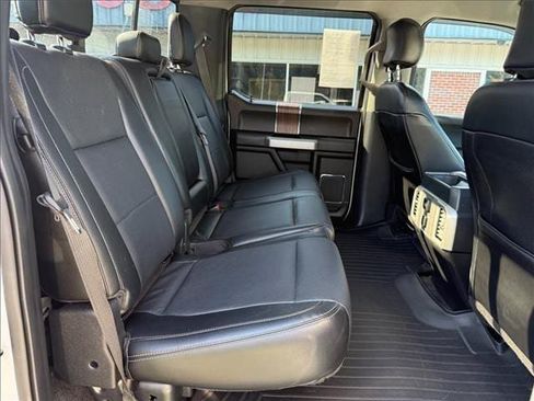 Used 2015 Ford F150 Lariat w/ Equipment Group 501A Mid AWD/4WD image 32