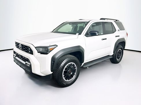 Used 2025 Toyota 4Runner TRD Off-Road image 3