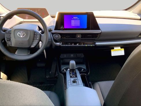 New 2026 Toyota Prius LE FWD image 5