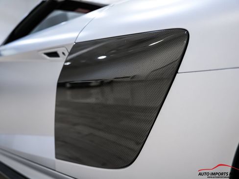 Used 2018 Audi R8 V10 w/ Carbon Exterior Package AWD/4WD image 15