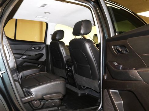 Used 2020 Chevrolet Traverse LT w/ LT Premium Package image 86