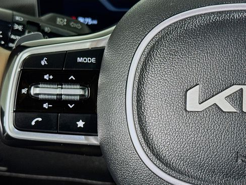 Used 2024 Kia Sorento SX Prestige w/ Olive Brown Leather Package image 13