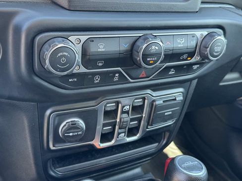 Used 2022 Jeep Gladiator Sport AWD/4WD image 34