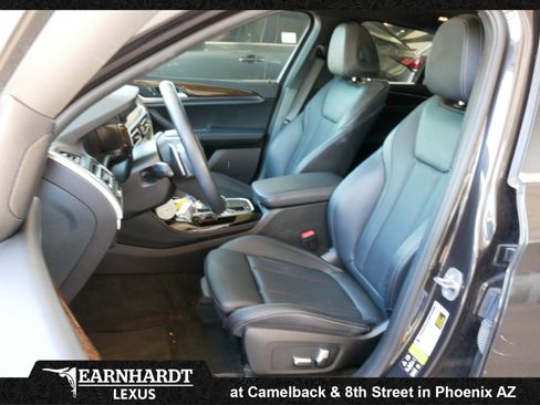 Used 2022 BMW X4 xDrive30i AWD/4WD image 2