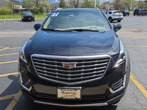 Used 2017 Cadillac XT5 Platinum AWD/4WD image 2