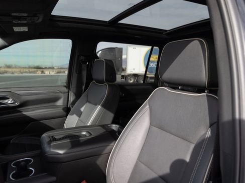 Used 2024 GMC Yukon XL SLT image 19