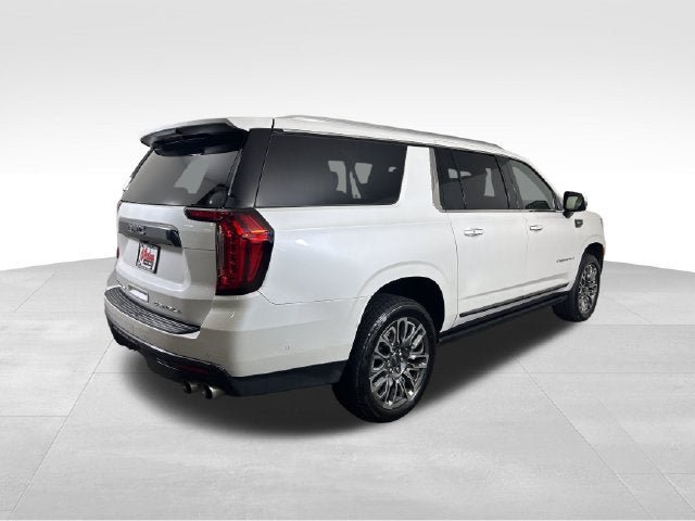 Used 2024 GMC Yukon XL Denali Ultimate AWD/4WD image 6