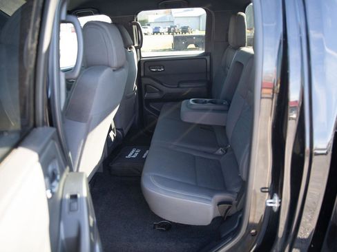 Used 2023 Nissan Frontier SV w/ Midnight Edition Package image 22