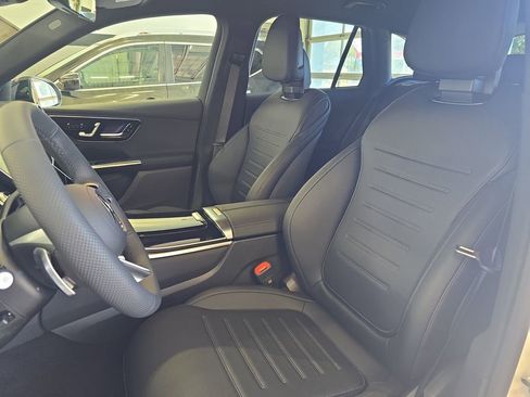 Certified 2026 Mercedes-Benz GLC 300 image 18