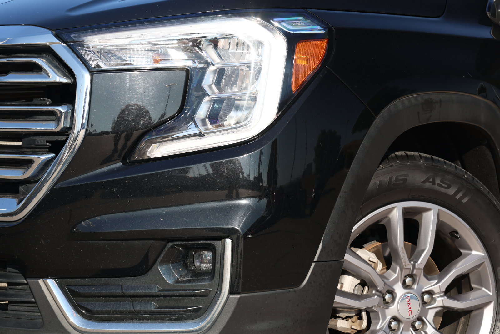 Used 2024 GMC Terrain SLT AWD/4WD image 11