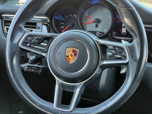 Certified 2019 Porsche Macan S AWD/4WD image 22