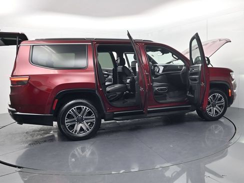 Used 2024 Jeep Wagoneer Series II AWD/4WD image 72