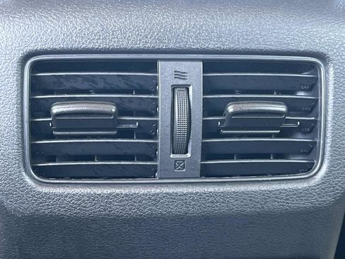 Used 2023 Nissan Rogue SL image 15