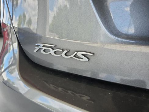Used 2017 Ford Focus SE FWD image 29