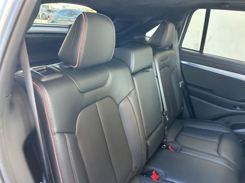 Used 2024 Jeep Wagoneer Launch Edition image 34