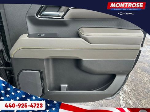 Used 2023 Chevrolet Silverado 1500 ZR2 w/ Technology Package image 26