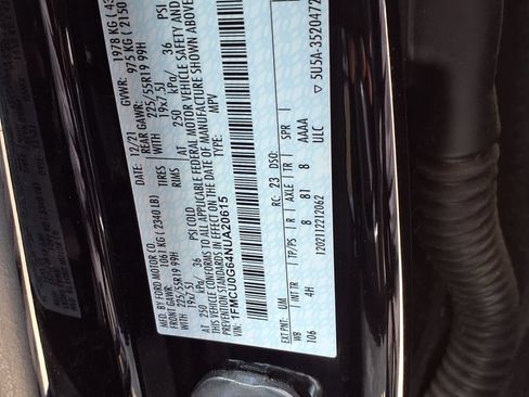 Used 2022 Ford Escape SE w/ SE Sport Appearance Package FWD image 35