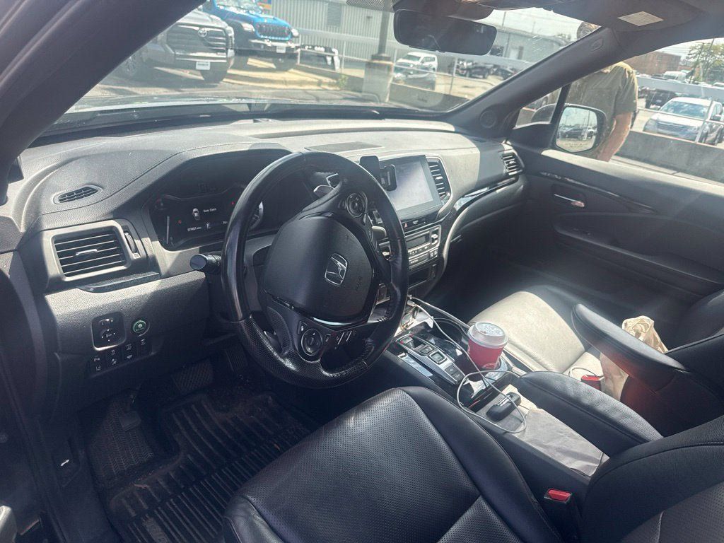 Used 2023 Honda Ridgeline Black Edition image 3