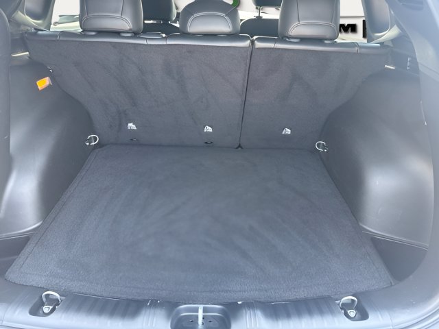 Certified 2025 Jeep Compass Trailhawk w/ Trailhawk Elite Group AWD/4WD image 32