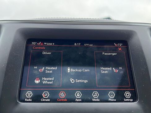 Used 2019 Jeep Cherokee Latitude Plus w/ Comfort/Convenience Group image 16