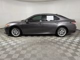 Used 2019 Toyota Camry XLE image 3
