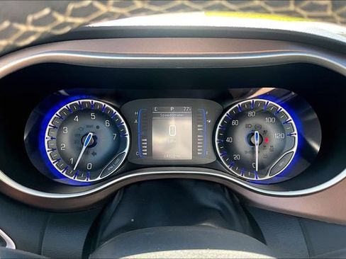 Used 2023 Chrysler Voyager LX FWD image 19